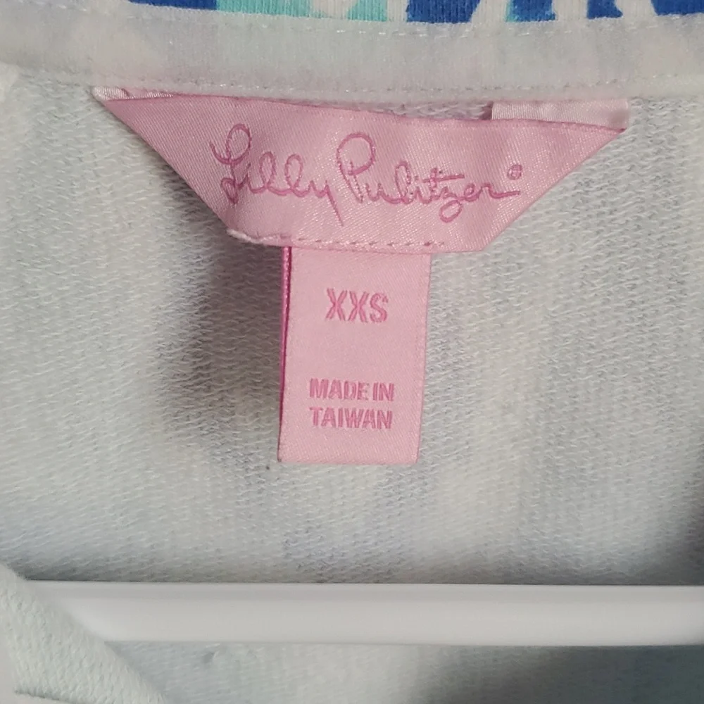 Lilly Pulitzer Pineapple Print Top in Women's  EUC - Picture 5 of 6